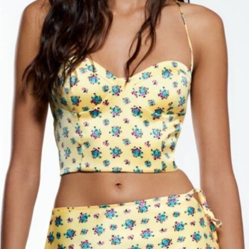 Zara yellow floral crop top open tie back top size XL